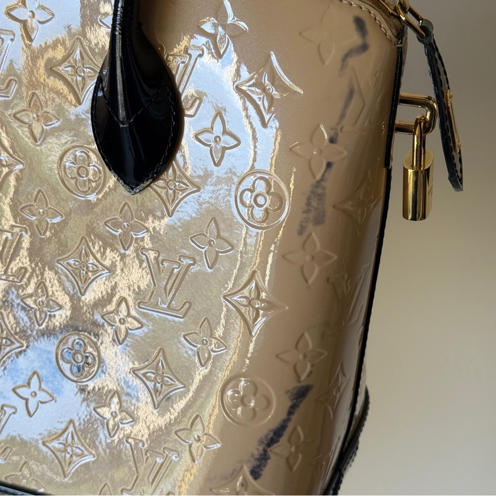 ❤️ AUTHENTIC Louis Vuitton Lockit Beige and Black Vernis Patent Leather LV - Picture 12 of 15